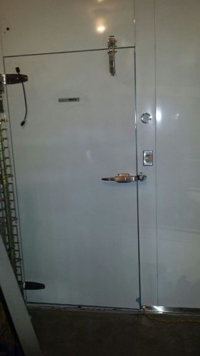 Kysor systems walk in freezer door and panel new in crate for sale