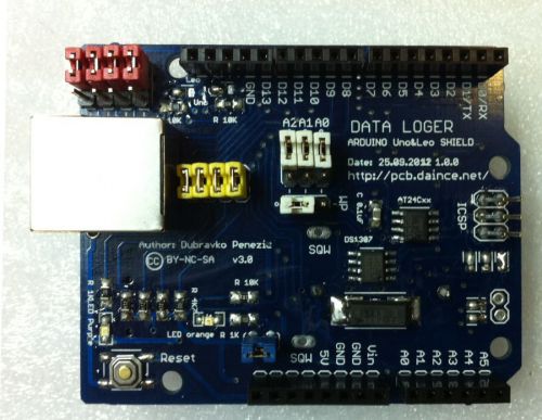 Data Logger Shield for Arduino Uno (RTC DS1307,microSD,EEPROM AT24C256)