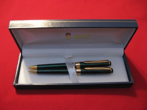 BILL BLASS Manhattan Green Marble/Gold Tone Pen &amp; Pencil Set 231-4 (NEW)