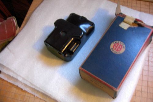 MAGNETO DIST PLATE CAP COVER AMERICAN BOSCH ANTIQUE WITH OLD BOX   D P  52326