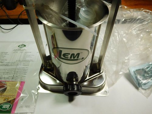 NEW LEM 5 LB STAINLESS STEEL VERTICAL COUNTERTOP SAUSAGE STUFFER 606 Free Ship