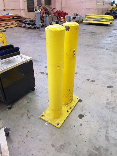 Industrial grade safety yellow bollard gaurd post for sale