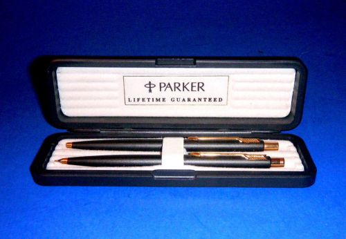 Parker Classic Pen &amp; Pencil Set in matte black w/gold trim - Excellent Condition