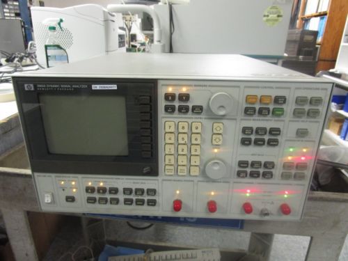 Hewlett Packard Model: 3562A Dynamic Signal Analyzer.  Good Power.  No Display&lt;