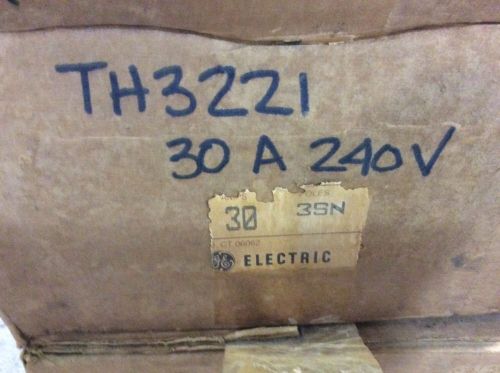GE General Electric Heavy Duty Safety Switch TH3221 30 Amp 240 Volt Fusible