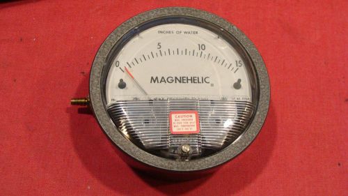 DWYER MAGNEHELIC DIFFERENTIAL PRESSURE GAGE INCHES OF WATER 2015c 15 psig max