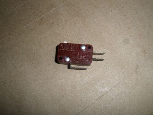 Vintage e34-00ax no nc light force snap limit switch nos cherry electric e34 usa for sale