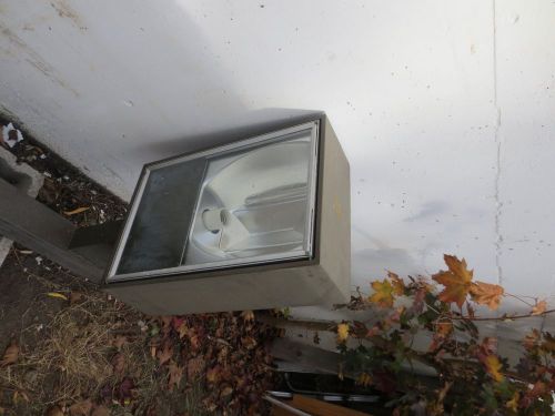 Parking lot security light fixture w/12&#039; steel pole commercial industrial 250w for sale