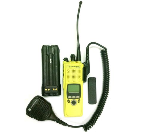Motorola XTS 5000R H18UCF9PW6AN Rugged SmartZone Radio w/ Battery,Clip &amp; Mic