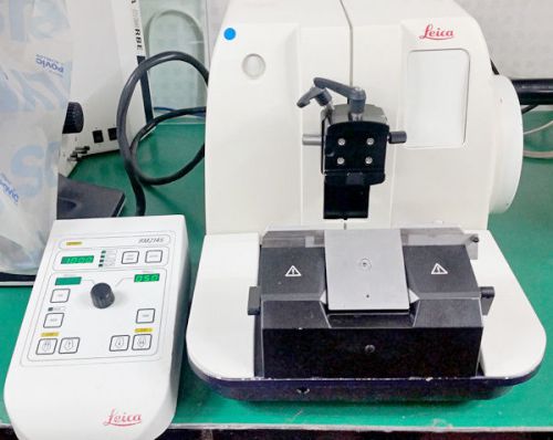 Leica RM2145 Microtome