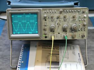 Tektronix 2230 Digital/Analog Oscilloscope 2 Channel 100 MHz w/ Manuals &amp; Pouch