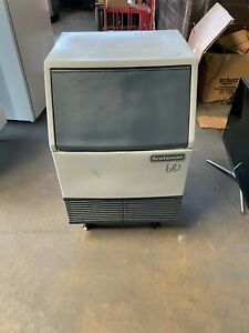 Scotsman AFE424A-1A Air Cooled 395 Lb Undercounter Flake Ice Machine *Pick UP