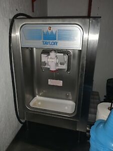 2016 Taylor 152 Soft Serve Frozen Yogurt Ice Cream Machine Warranty 1Ph Air 115V