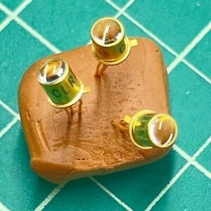 LOT OF 3 NEW # CLR2180 TRANSISTORS THREE LEADS (2)