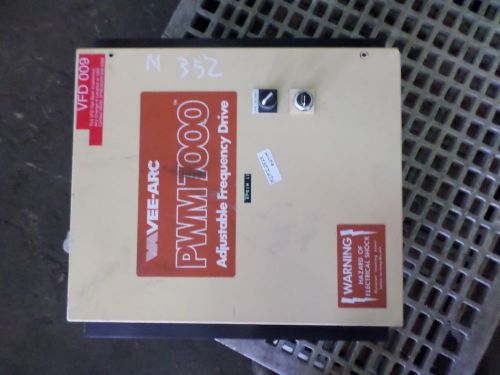 VEE-ARC PWM7000 ADJUSTABLE FRQUENCY DRIVE MOD: 815OU-A21 SN: 34436 15HP USED
