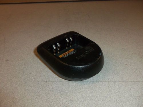 Motorola mag one pmln4685a charging cradle for bpr40 magone a6,a8 w/o ac adapter for sale