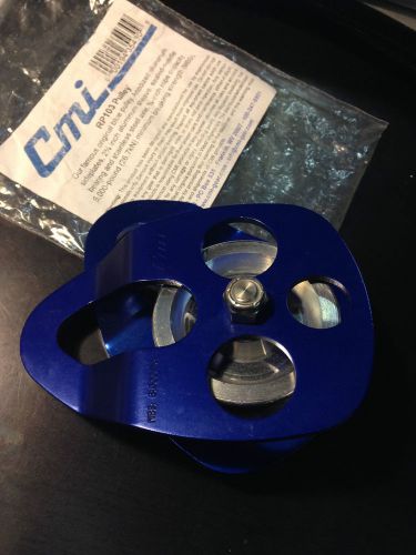 NEW CMI RC 103 PULLEY BLUE ALUMINUM SIDEPLATES STAINLESS STEEL AXLE