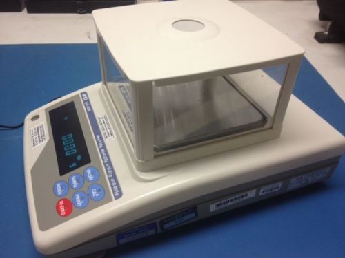 A &amp; D, model GX-400 LAB BALANCE, 410.000g x 0.001g, Calibrated, with pan cover
