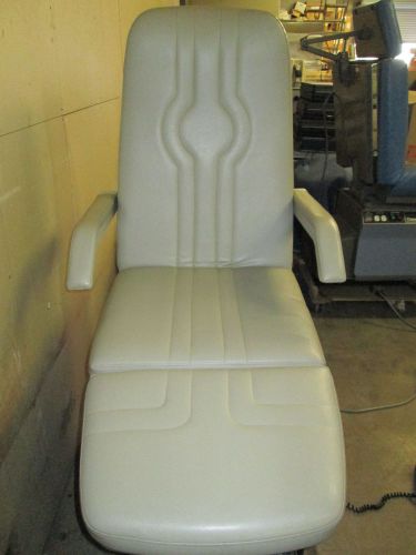 Midmark 417 podiatry chair