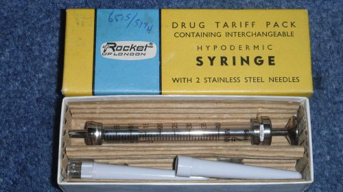 VINTAGE ROCKET OF LONDON HYPODERMIC SYRINGE + 2 STAINLESS STEEL NEEDLES, BOXED