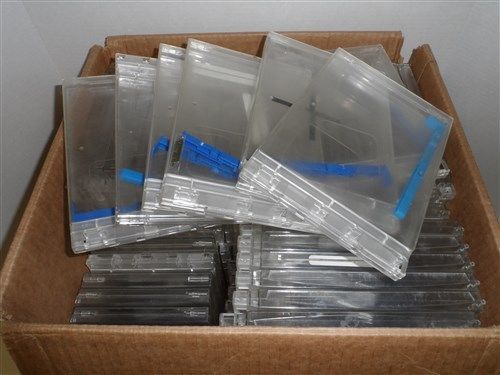85290 LOT 70x DVD Blu-ray Clear Security Case Secure Lock Tag Keeper VK3-2