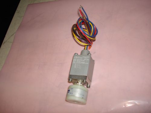 Neo-dyn itt industries 130p42cc3 adjustable pressure switch w/ parker gp-110-00 for sale