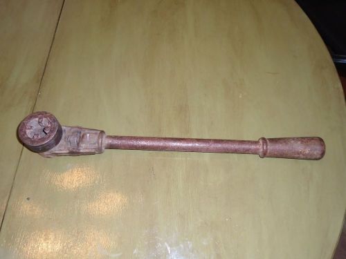 antique tool. Toledo Pipe Threader and die