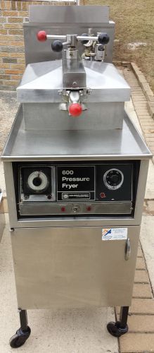 Henny penny pfg-600 heavy duty commercial pressure fryer gas for sale