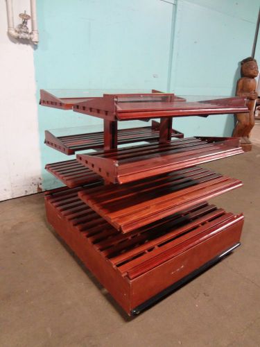 &#034; MARCO &#034; COMMERCIAL WOODEN MERCHANDISER RACK ON CASTERS WITH ADJUSTABLE SHELVES
