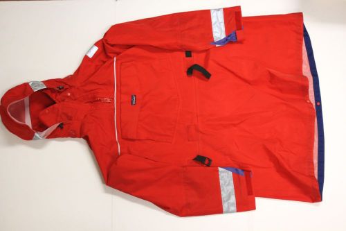 Heavy duty nylon patagonia over coat hooded jacket vest pocket size: m red nylon for sale