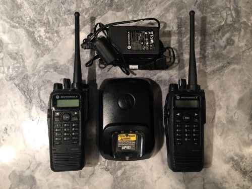 Motorola XPR6550 UHF 403-470MHz AAH55QDH9LA1AN **LOT OF 2** With Charger