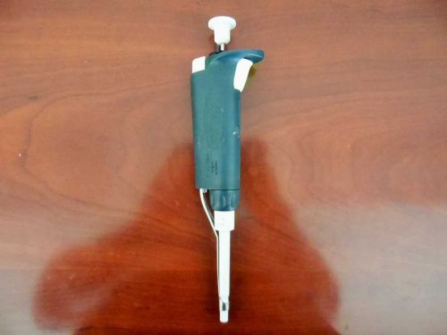 Rainin Pipet-Plus Pipette LTS RL200 (20-200µL)