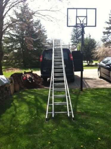 2 - 40&#039; Aluminum Box Extension Ladder - 350lb Rated
