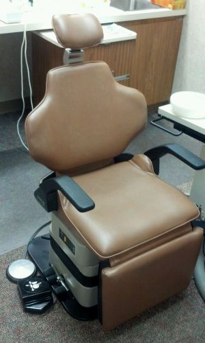 Belmont Pro dental medical exam chair . Bent knee