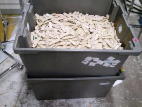 SENSORMATIC Gator Tags w/ Pins Store Security Hard Long LOT 1,000 Used Fixtures