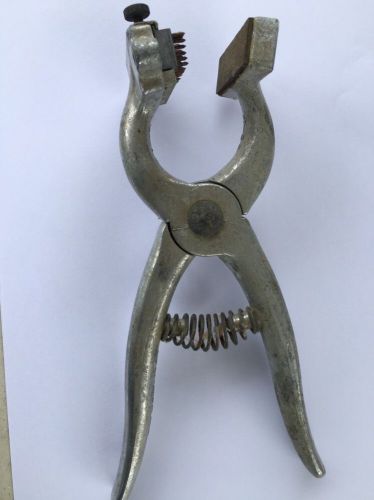 Vintage Stone Tattoo ST-2 Pliers with Ear Release Cattle Goats Sheep USA Made