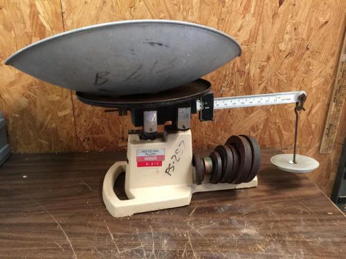 Vintage Ohaus Curved Field Test Mechanical Balance Scale 16kg 35LB Capacity