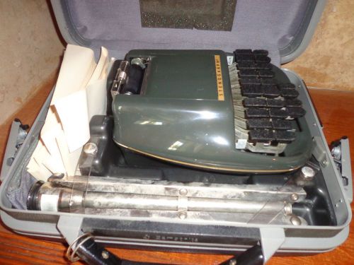 Stenograph Steno-Lectric Reporter Shorthand MachineSamsonite Case and extras