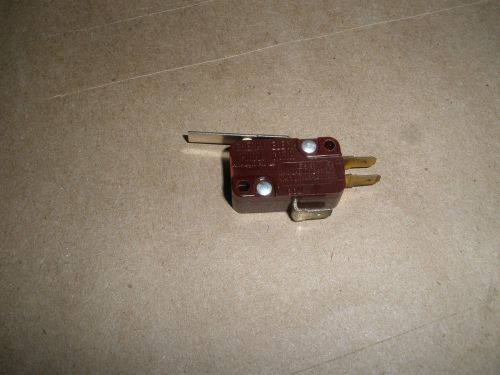 Vintage e33-50hx no nc light force lever snap limit switch nos cherry e33 usa for sale
