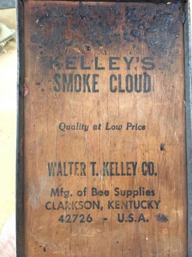 Kelley Smoke Cloud Bee Keeper