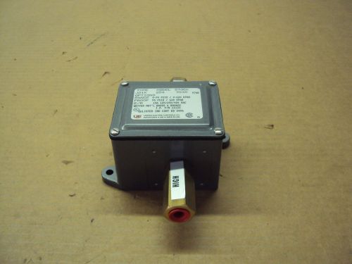 UNITED ELECTRIC CONTROL 254 SENSOR SURGE PRESSURE DIFFERENTIAL SWITCH TYPE J21K