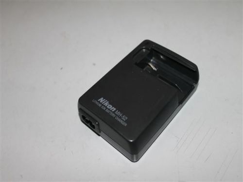 Nikon MH-52 MH52 Lithium Ion Battery Charger