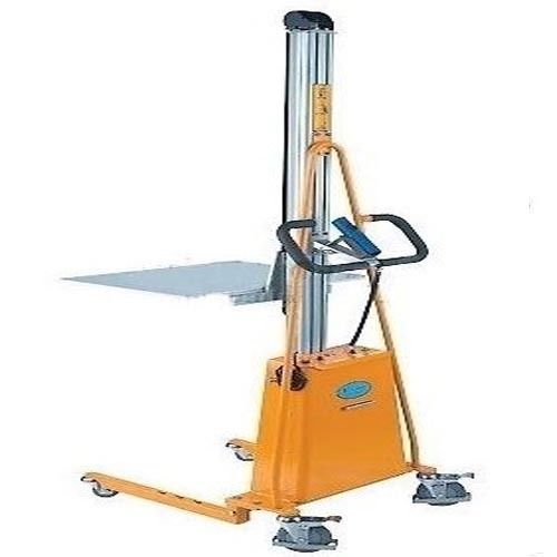 LIFT TRUCK - Battery Powered - 220 Lb Capacity - 67&#034; of Lift - Commercial Duty
