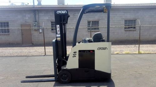2007 crown rc5535 - stand-up electric forklift w/ refurbished battery &amp; charger for sale