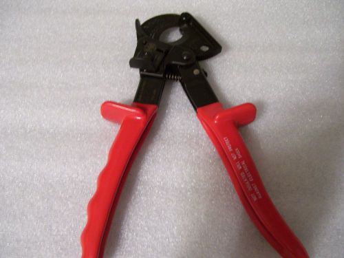 NEW  KLEIN 63060 RACHETING CABLE CUTTER