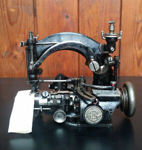 Anita B Zig - Zag Grossmann Straw Braid chain stitch hat machine willcox gibbs