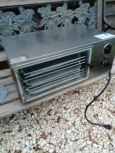 Wisco 616 Convection Oven muffin Cookies used only a few times with oven trays