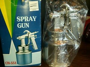 Industrial paint spray gun with canister new Northern Industrial tools spray gun