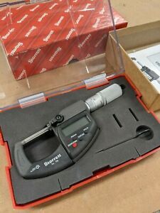 Starrett 796XFL-1     0 to 1&#034; SAE &amp; Metric Digital Micrometer