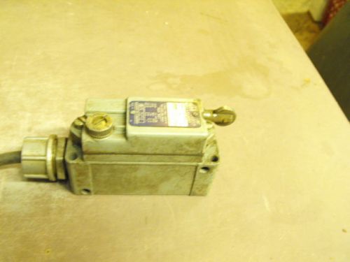 Square d limit switch, type aw38 for sale